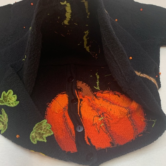 Vintage Design Options by Philip & Jane Gordon Cardigan Appliqué and Embroidery - Picture 12 of 12